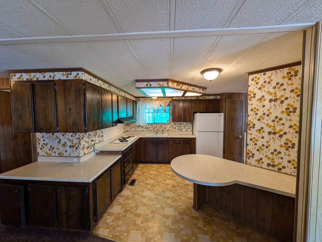 Building Photo - 26108 Fountain Palm Dr