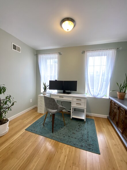 Guest Bedroom 2/Office - 2050 E Fletcher St