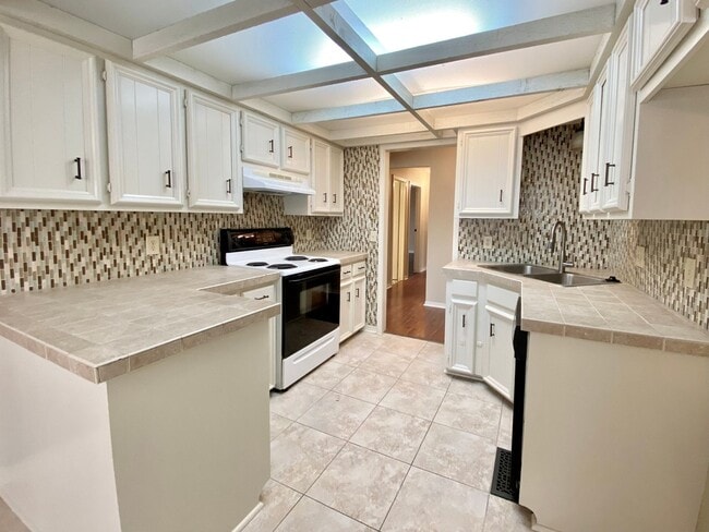 Building Photo - Comfort and Convenience in the Heart of Jenks