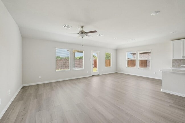 Building Photo - 514 River Rdg Dr