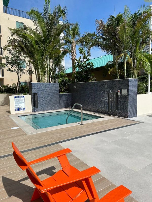 Building Photo - 601 E Dania Beach Blvd