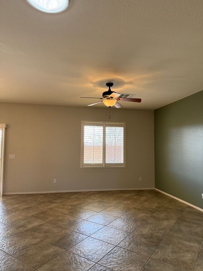 Building Photo - Beautiful 3 Bedroom + Office/Den In Highlands Ranch, Chino Valley