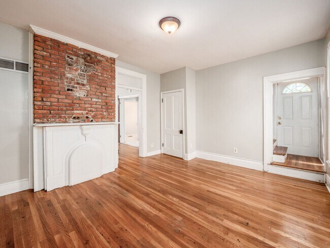 Building Photo - 193 E 2nd Ave