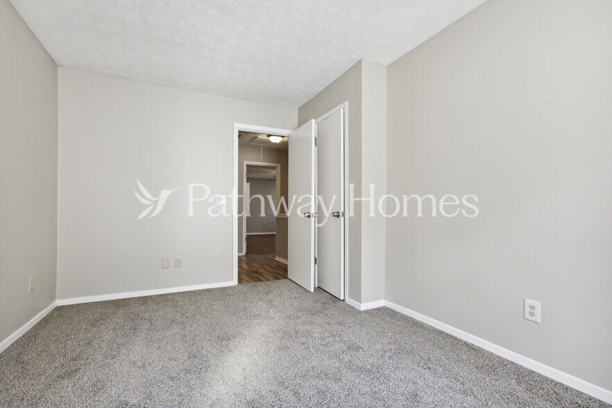Building Photo - 1598 Esquire Pl NW