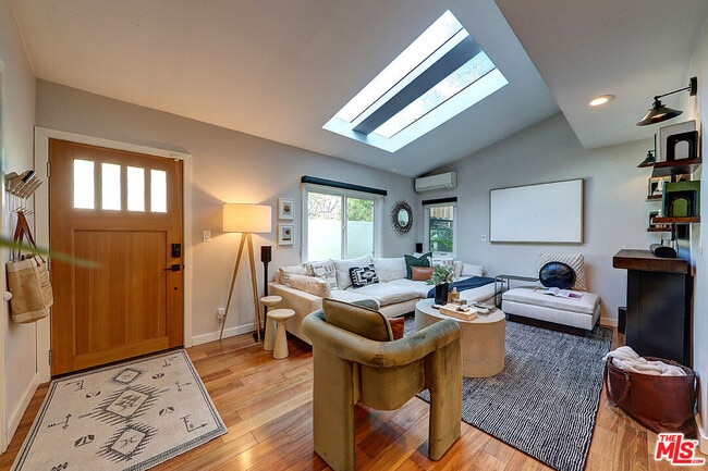 Building Photo - 8326 Ridpath Dr