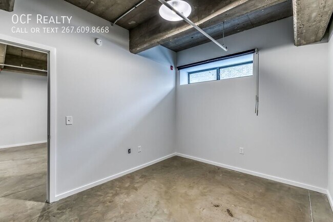Building Photo - 4800 Brown St