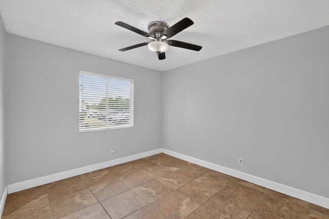 Building Photo - 12310 Tavares Ridge Ct