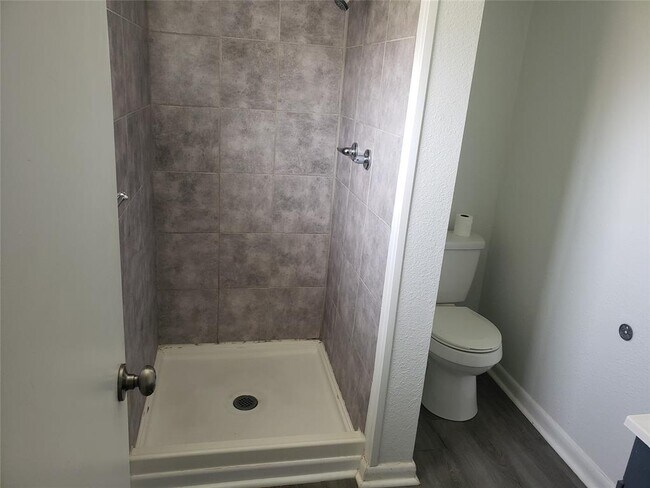 Building Photo - 3818 Hamid Blvd