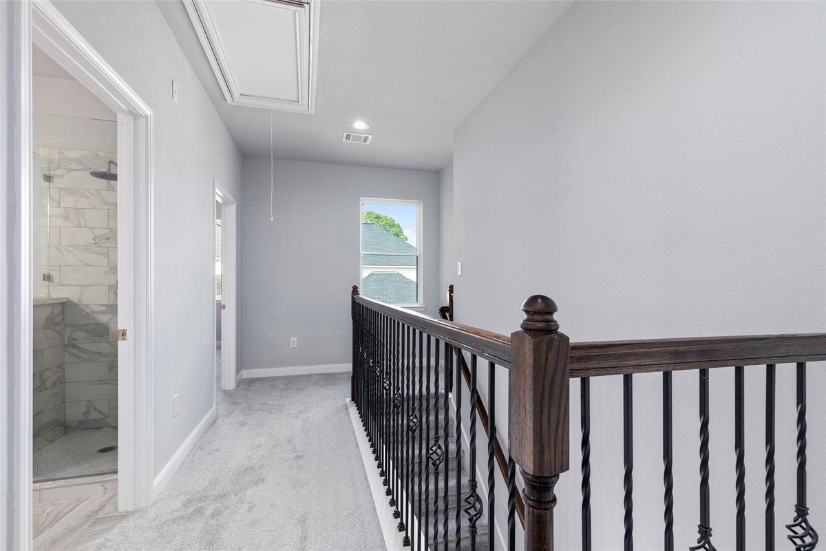 Building Photo - 7655 Ameswood Rd