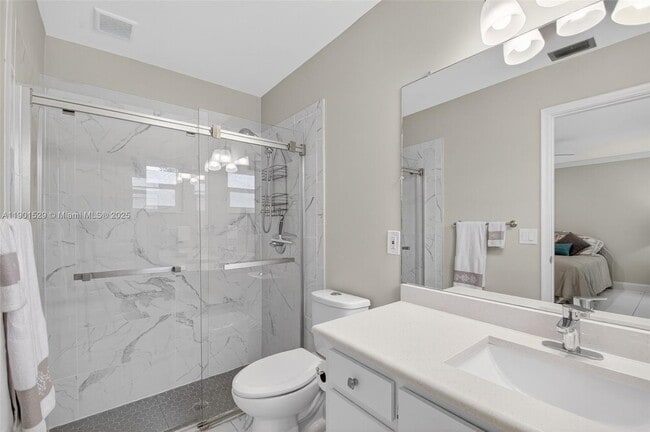 Building Photo - 3810 Rowena Cir