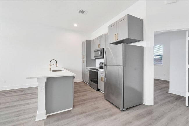 Building Photo - 3210 Frying Pan Pl