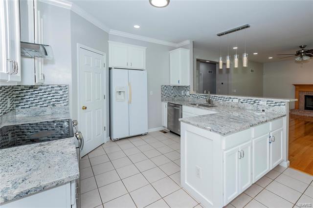 Building Photo - 2336 Dartmouth Bend Dr