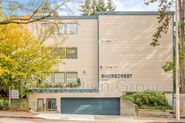 Building Photo - 12542 35th Ave NE