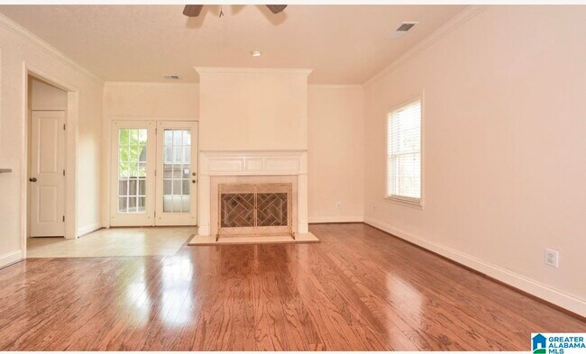 Building Photo - 107 Castlehill Dr