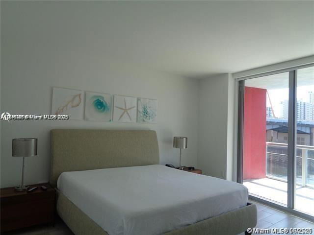 Building Photo - 2600 E Hallandale Beach Blvd