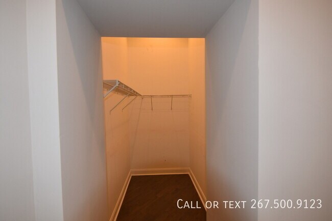 Building Photo - 4100 Parkside Ave