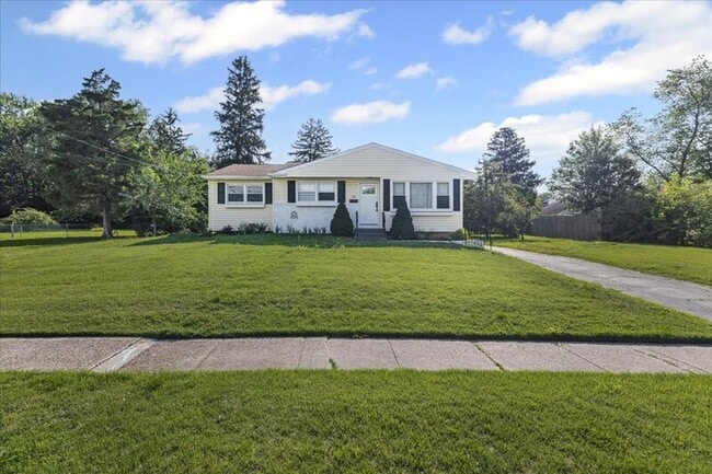 Primary Photo - 116 Barclay Dr