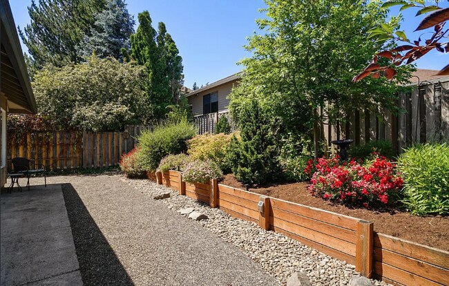 Building Photo - 12035 SE Grand Vista Dr