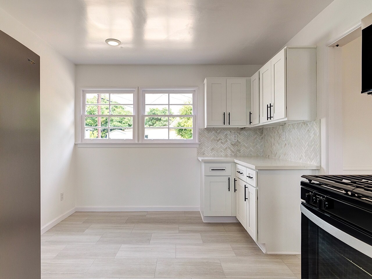 Building Photo - 7101 W 85th St