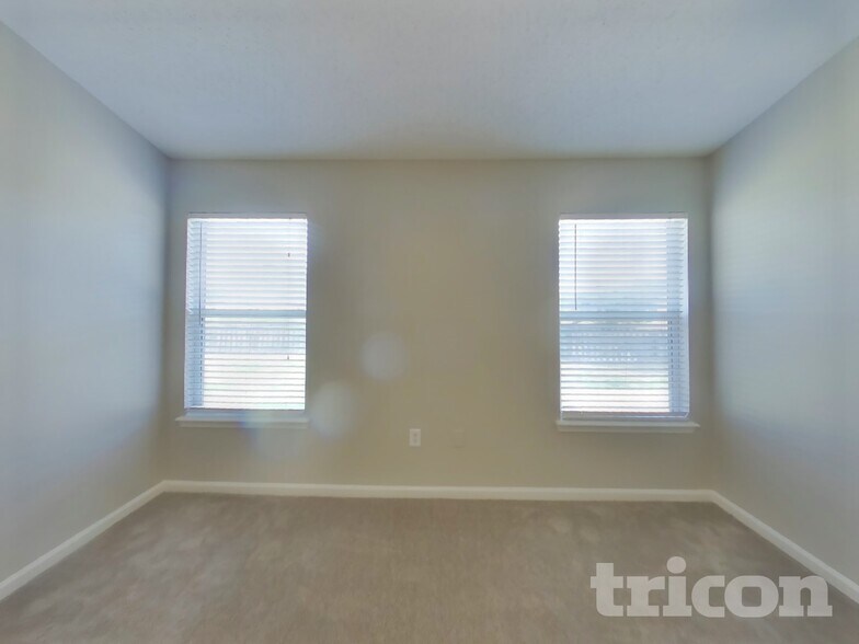 Building Photo - 3951 Hideaway Lane