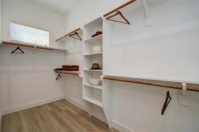 Building Photo - 2309 Eagle St