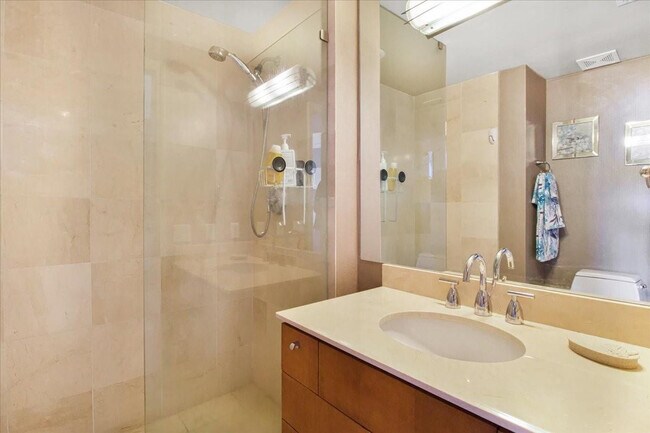 Building Photo - 3100 N Ocean Blvd