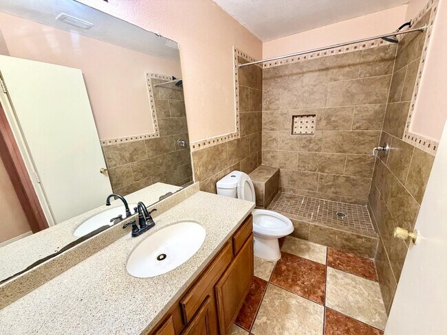 Building Photo - 10139 Woodico Dr