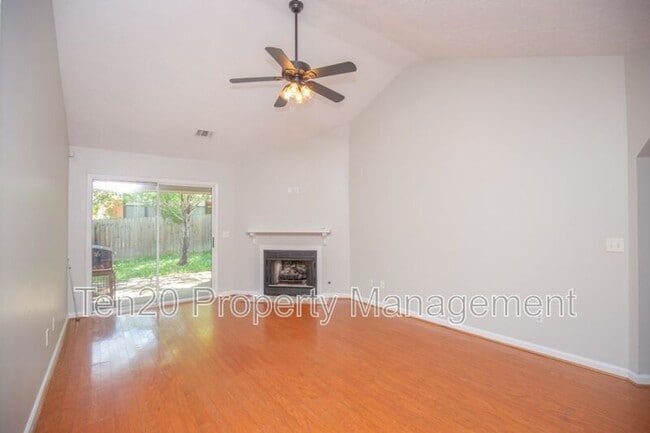 Building Photo - 3714 Fairview Dr