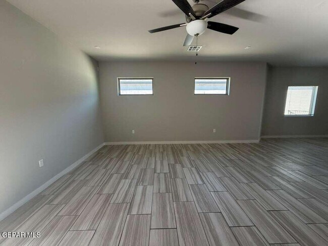 Building Photo - 10128 Prairie Flax Dr