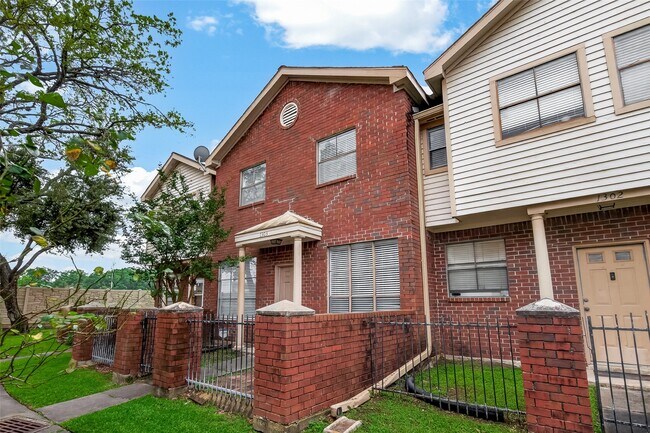 Building Photo - 1103 Dulles Ave