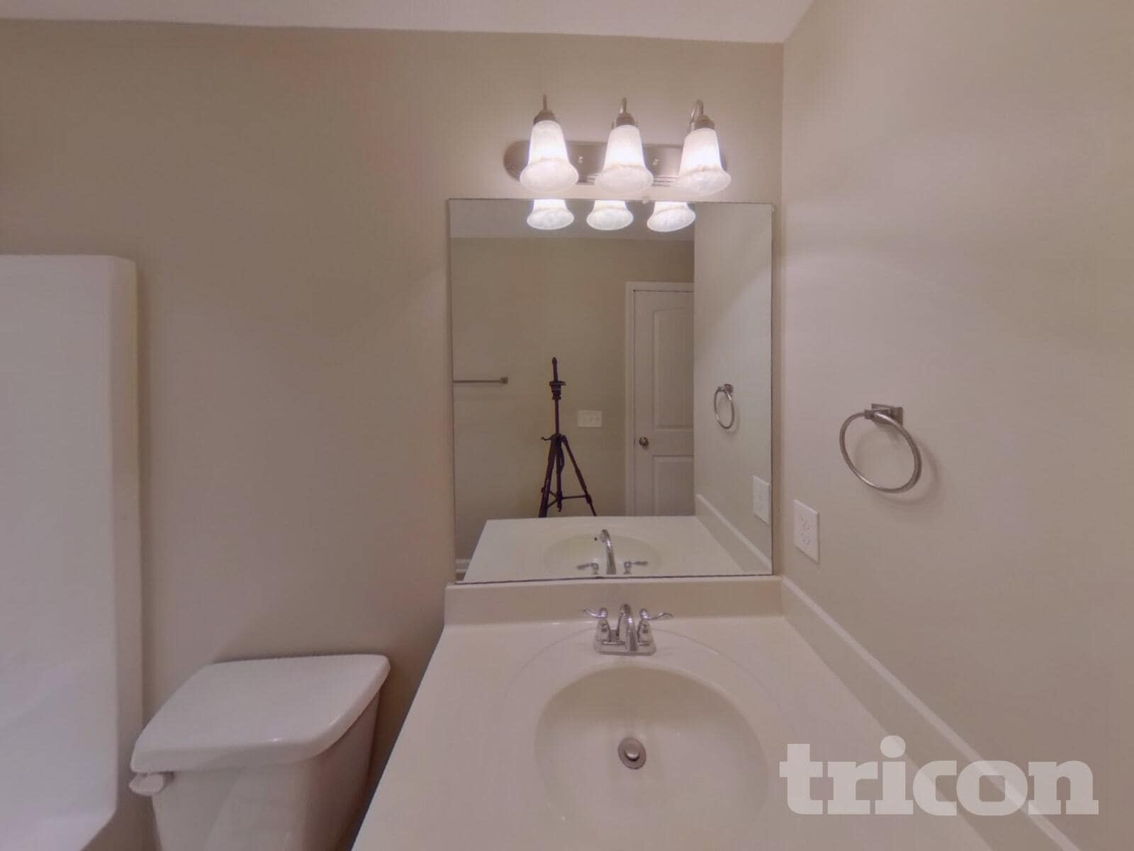 Building Photo - 916 Coolidge Ct