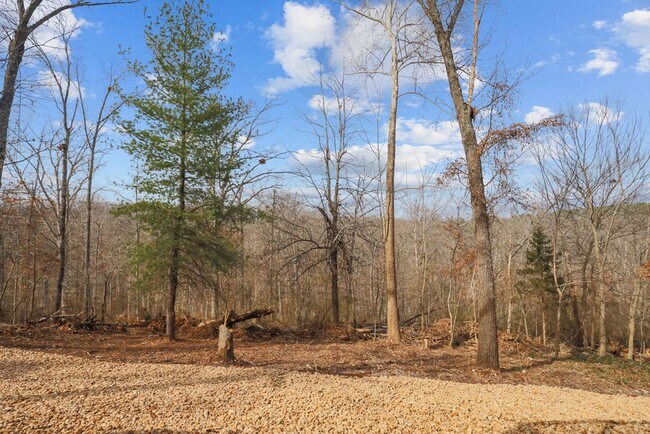 Building Photo - 39 Salen Ln