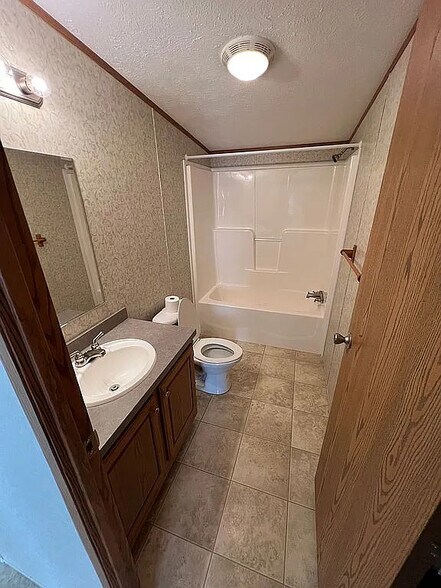 Building Photo - 505 Beaumont Dr