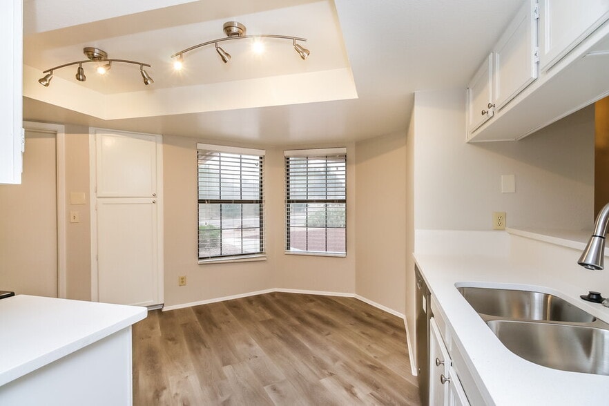 Building Photo - 12415 S Ki Dr