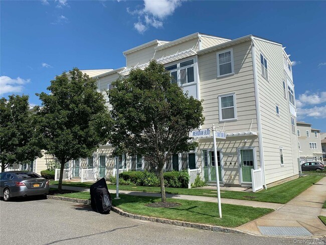 Primary Photo - 1-34 Meridian Blvd