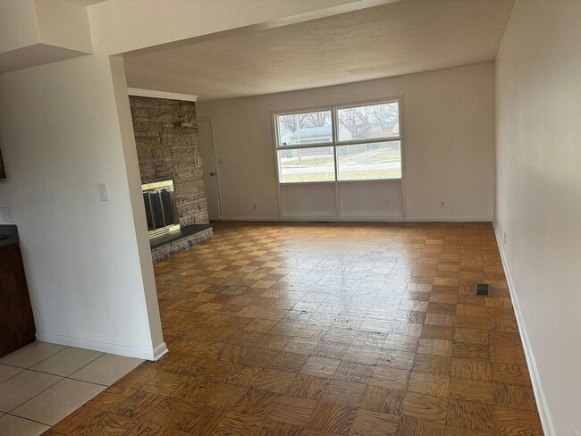 Building Photo - 4463 N Campbell Ave