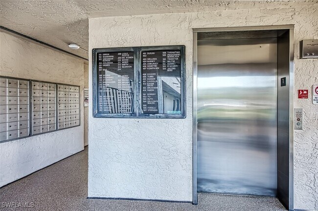 Building Photo - 7430 Lake Breeze Dr