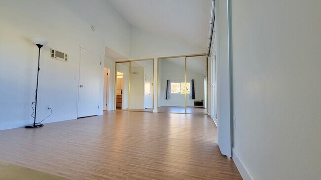 Building Photo - 9505 Easter Way