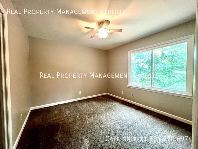 Building Photo - 9024 Highland Creek Pkwy