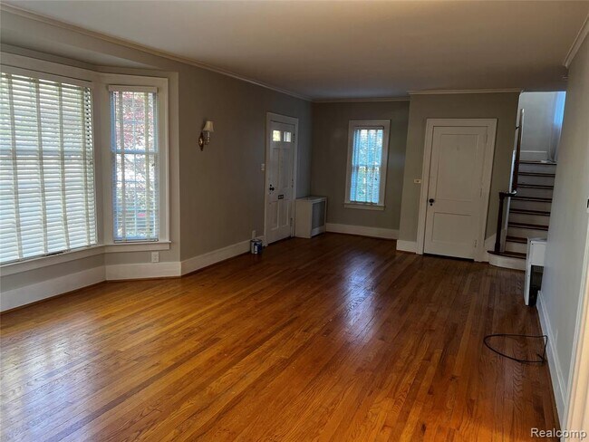 Building Photo - 1072 Ridgedale Ave