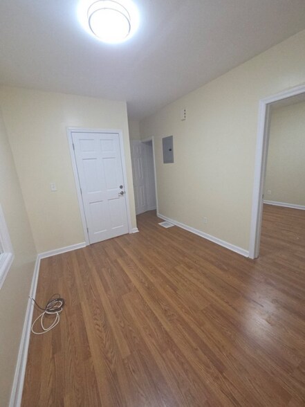 Building Photo - 202 Pierson St