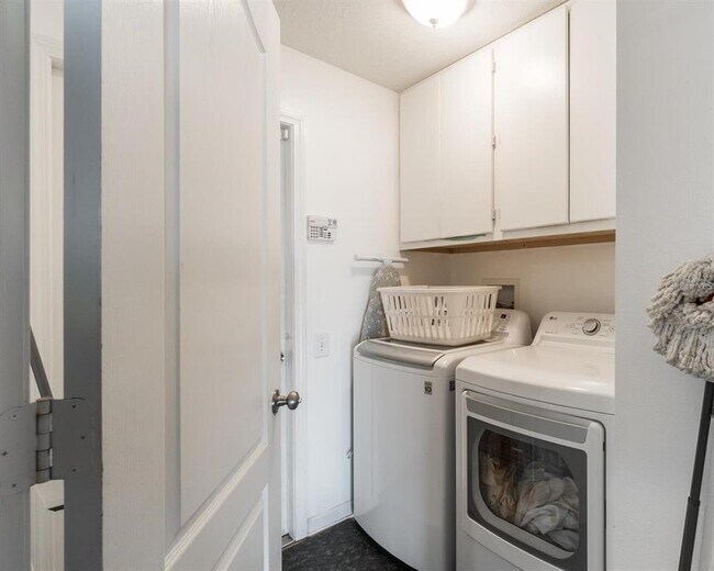 Building Photo - 11525 Misty Isle Ln