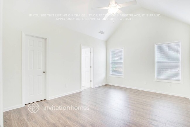 Building Photo - 2132 Panstone Dr SW