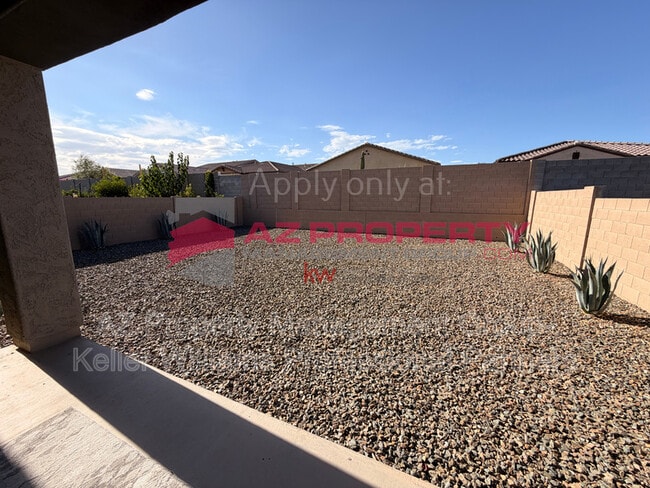 Building Photo - 13314 W Dale Ln