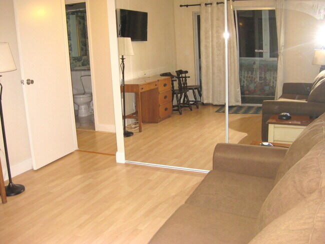 Building Photo - 281 Tuscany Ln