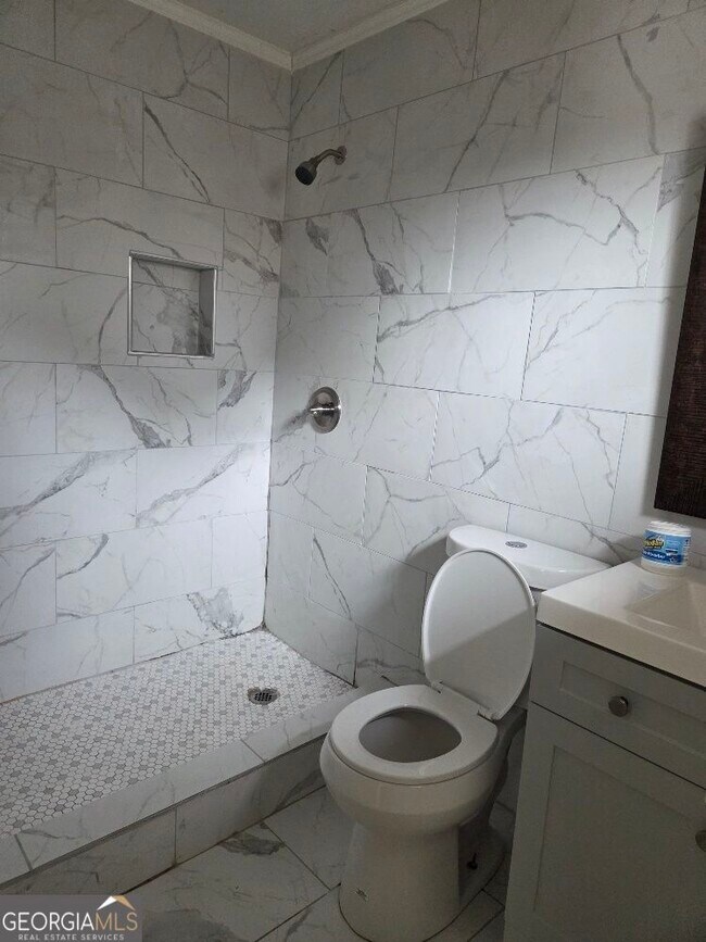 Building Photo - 2120 Fieldstone View Ct SE