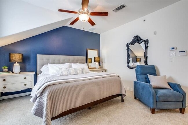 Building Photo - 3 bed 3.1 bath minutes from HPHS