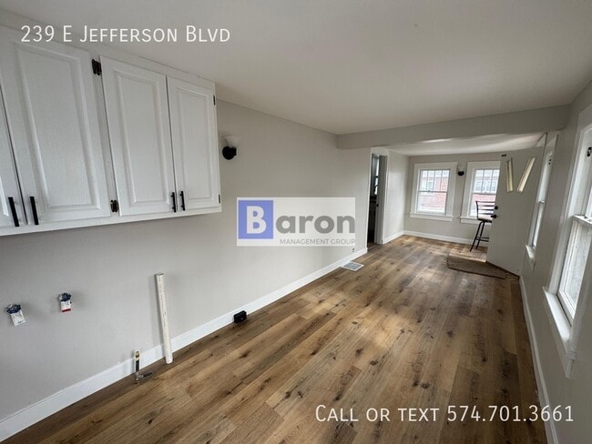 Building Photo - 239 E Jefferson Blvd