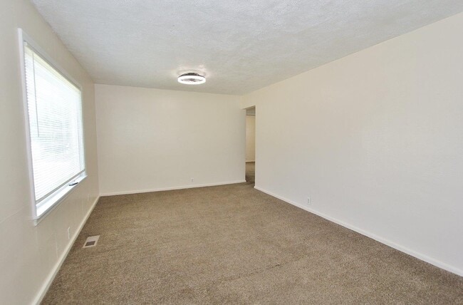Building Photo - 1311 4th St N
