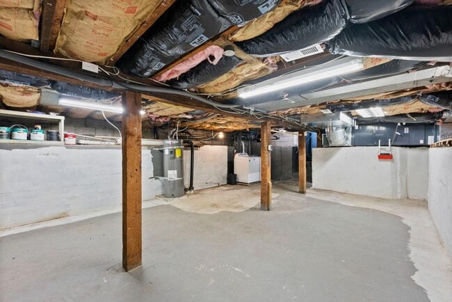 Building Photo - Spacious 3-Bed Tacoma Home w/ Office, A/C,...